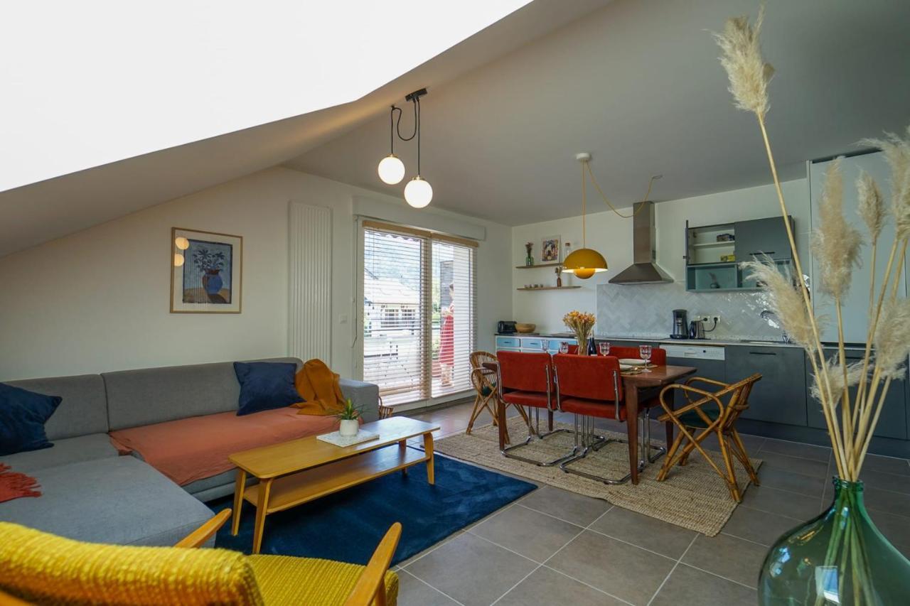 The Azalea Beautiful Quiet Apartment For 4 People! Doussard Bagian luar foto