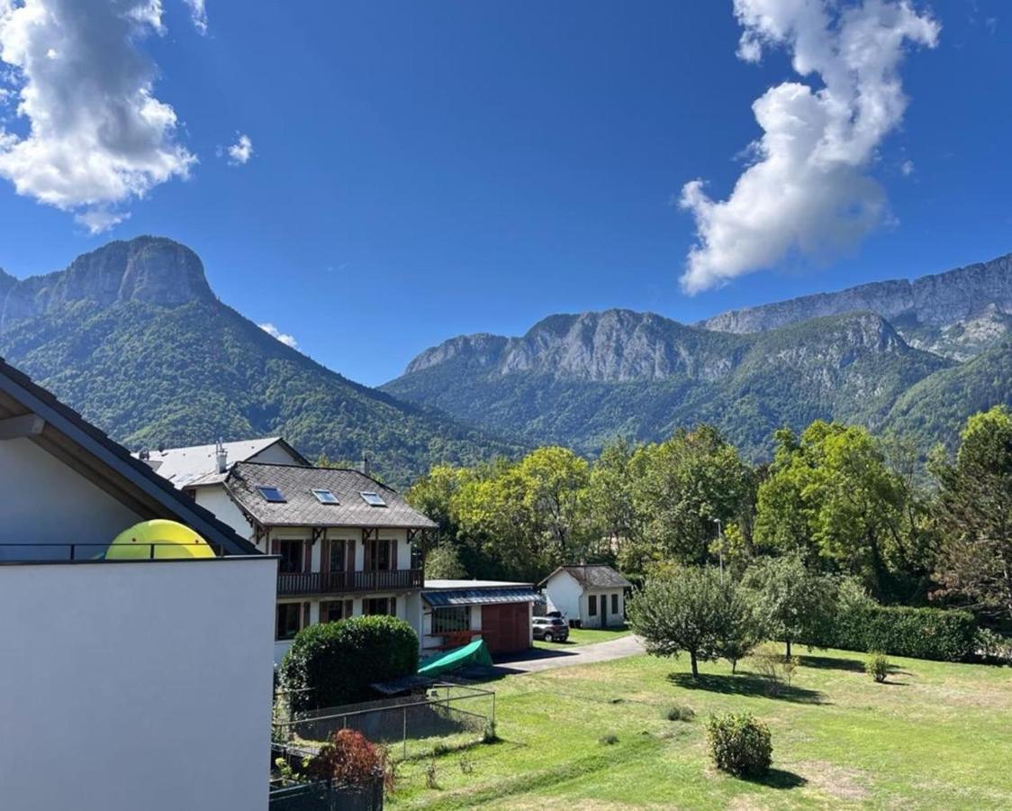 The Azalea Beautiful Quiet Apartment For 4 People! Doussard Bagian luar foto